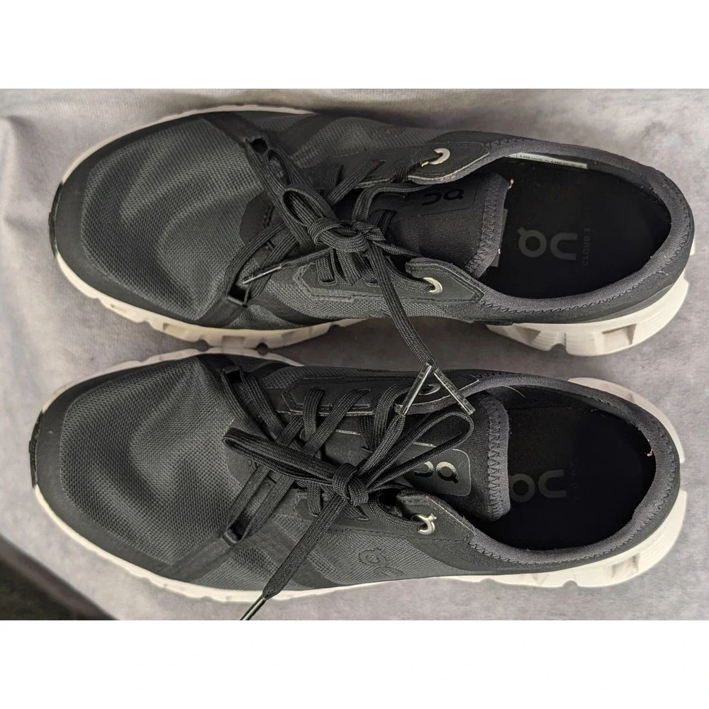 On Cloud X Womens Running Shoes Black White‎ 3WD30300299 Size 8.5